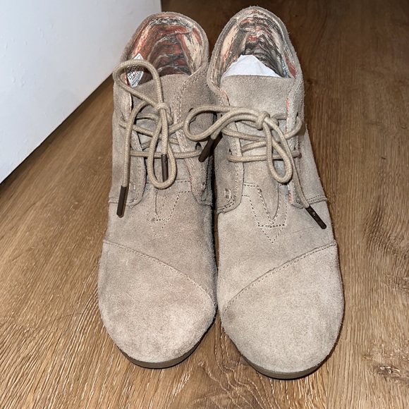 Tan Wedged Ankle Booties - Picture 4 of 4